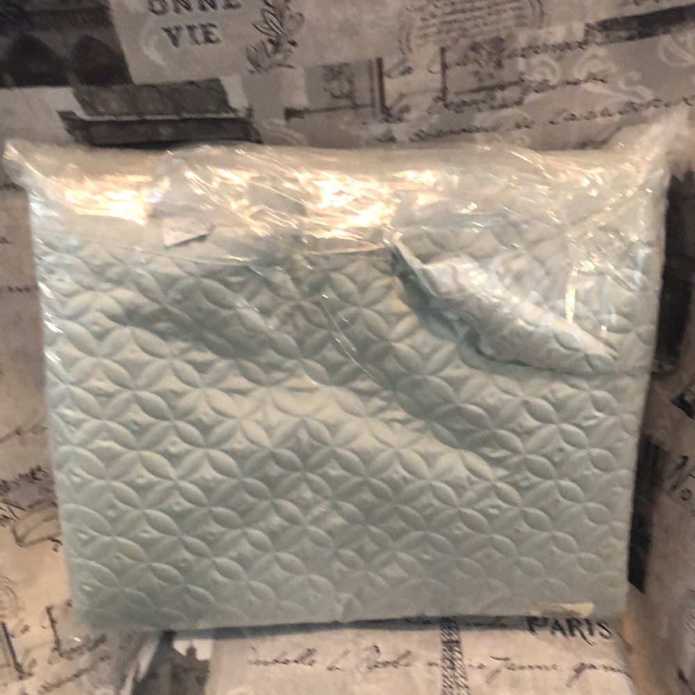 Cuddle down twin size blanket. New never been open..